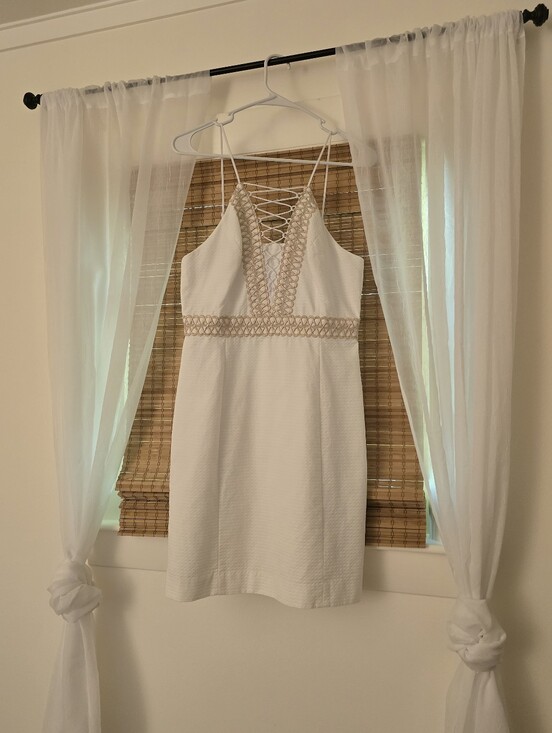 Lilly Pulitzer Dresses & Skirts - Lilly Pulitzer White Lace-Up Back Dress Size 6 Bridal Shower Rehearsal Dinner